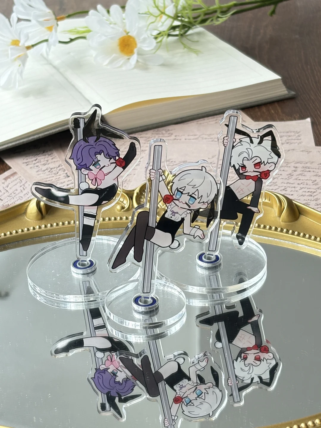 Rotating Acrylic Standee · Bearing Spin Base by Ivy Scott